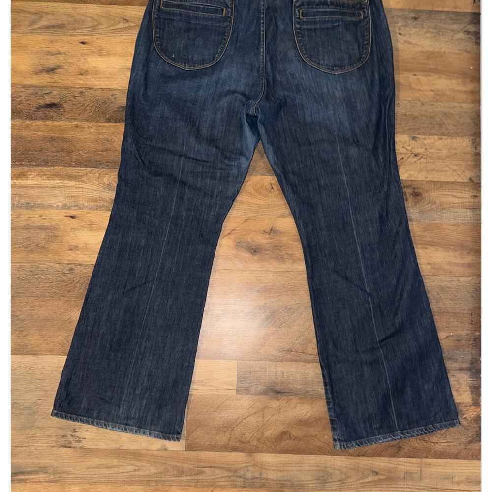 Old Navy women’s classic rise bootcut blue jeans - Picture 13 of 16